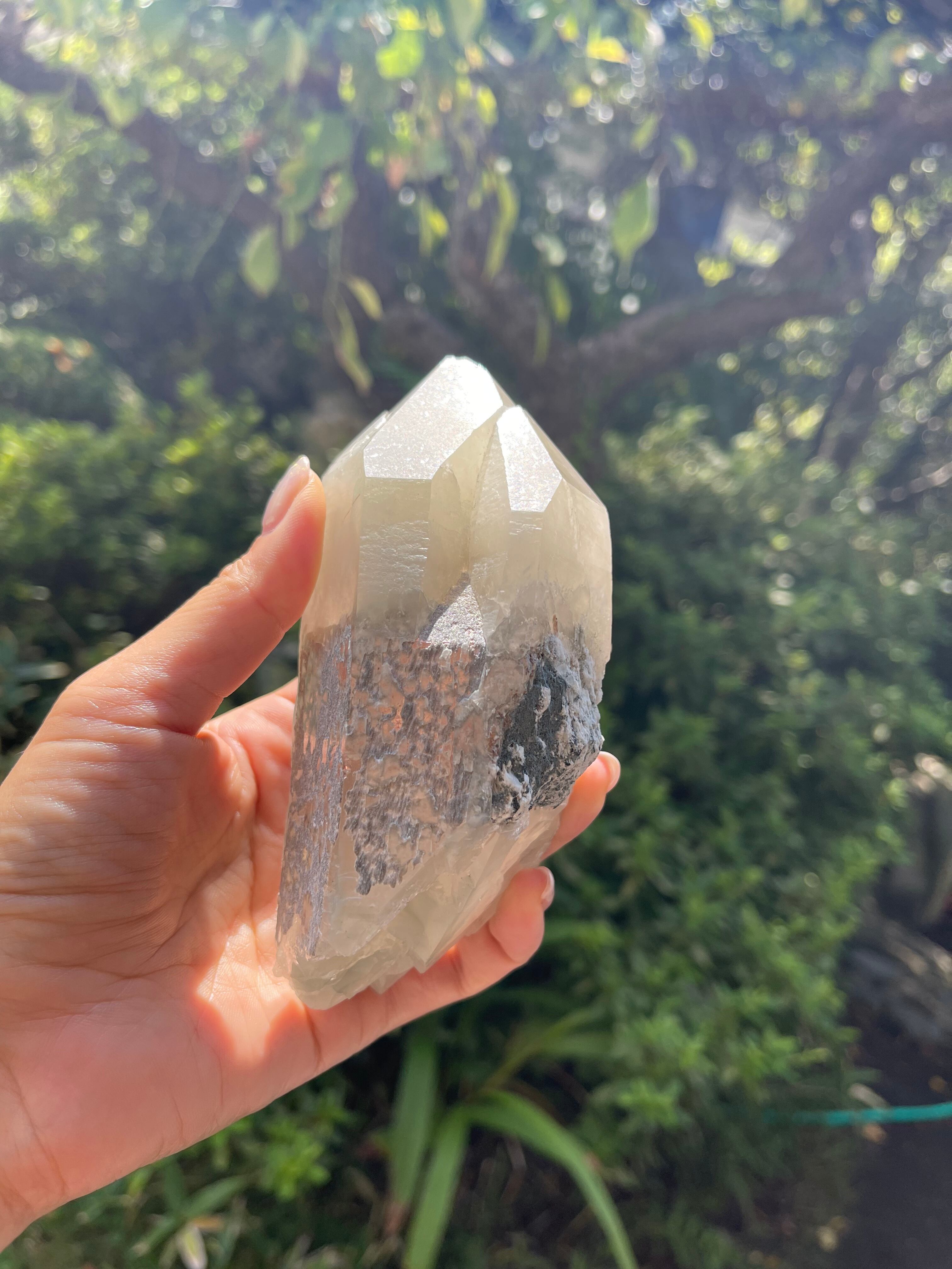 Mt.Roundu white head quartz
