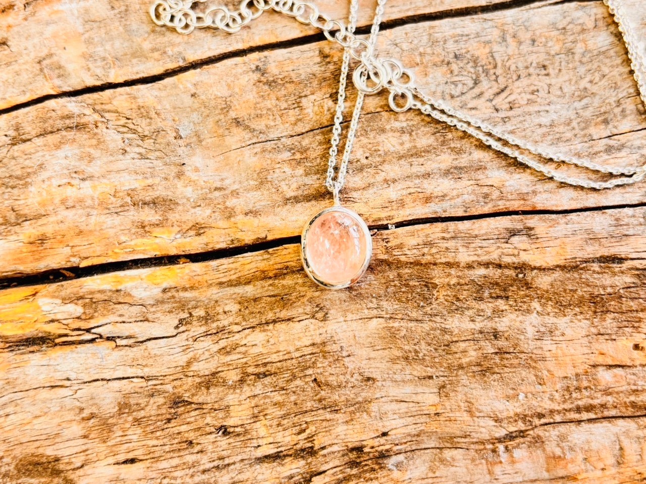 モルガナイト ネックレス