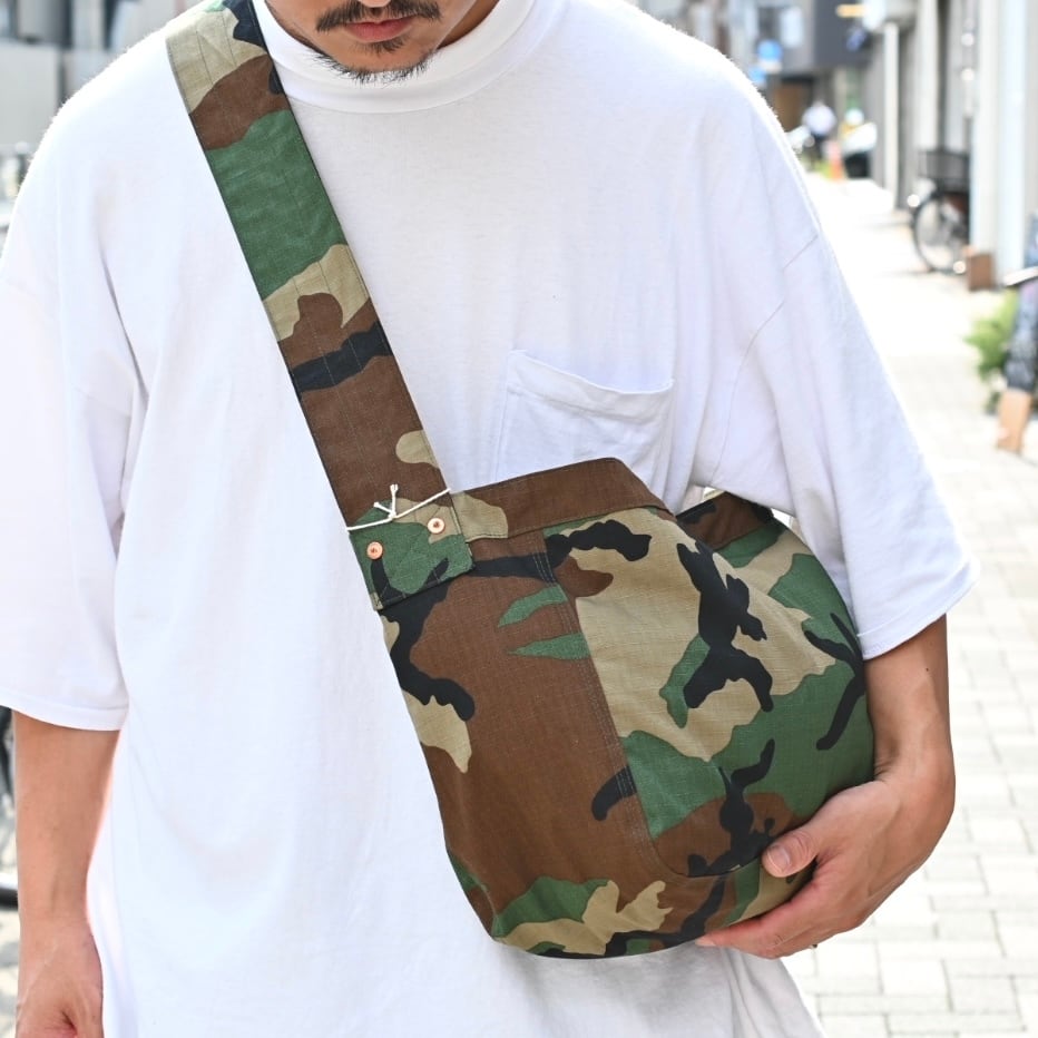 Hand Light 80's Woodland Camo Newspaper Bag | Button Works Hand Light 80's Woodland Camo Newspaper Bag | Button Works