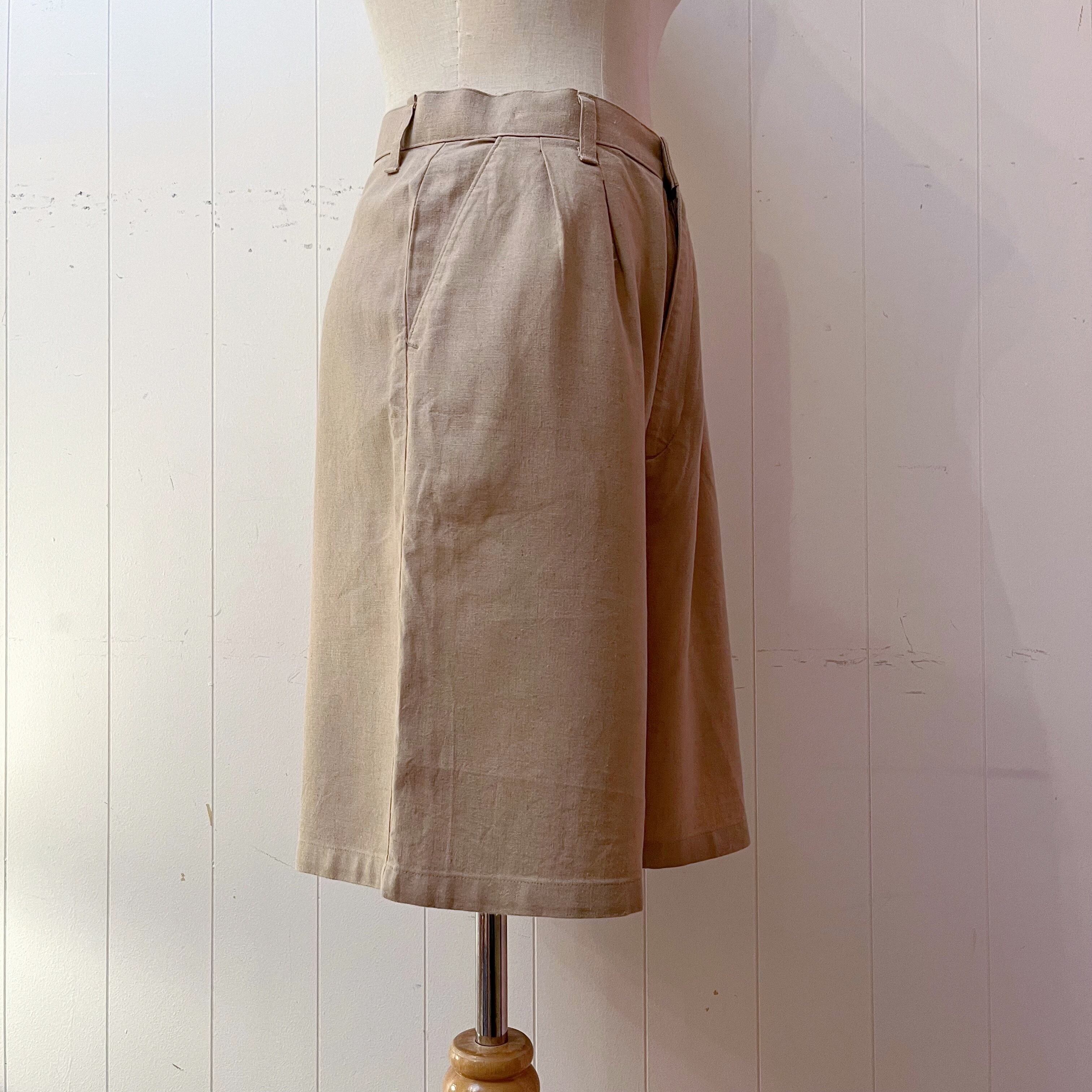 linen beige tuck half pants
