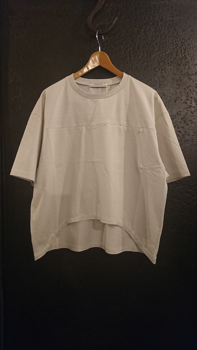 STRANGE TRIP "CURVE CUT ZIPPED TEE" Off White Color