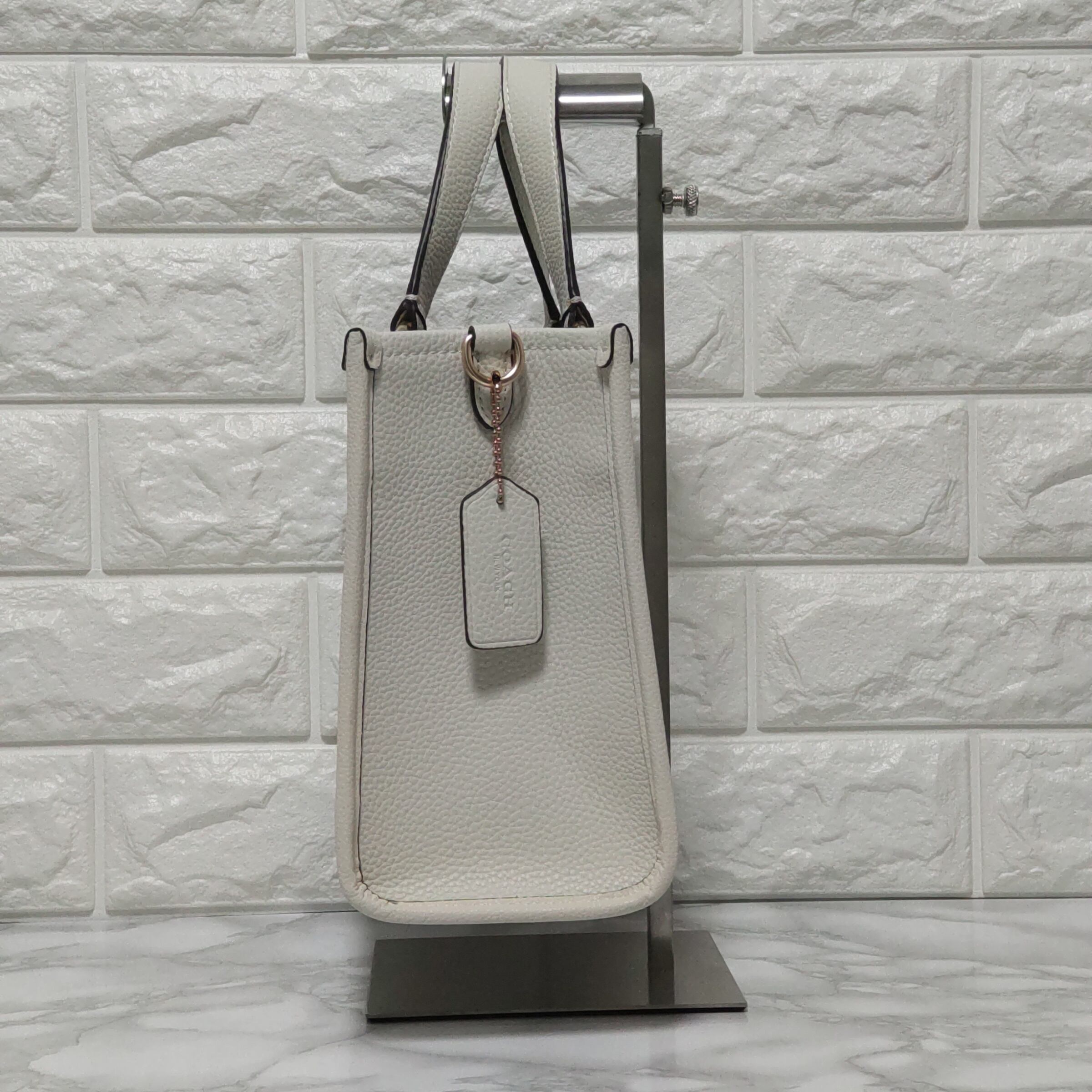 COACH ホワイト トートバッグ 本体（COACH - コーチ／COACH バッグ  