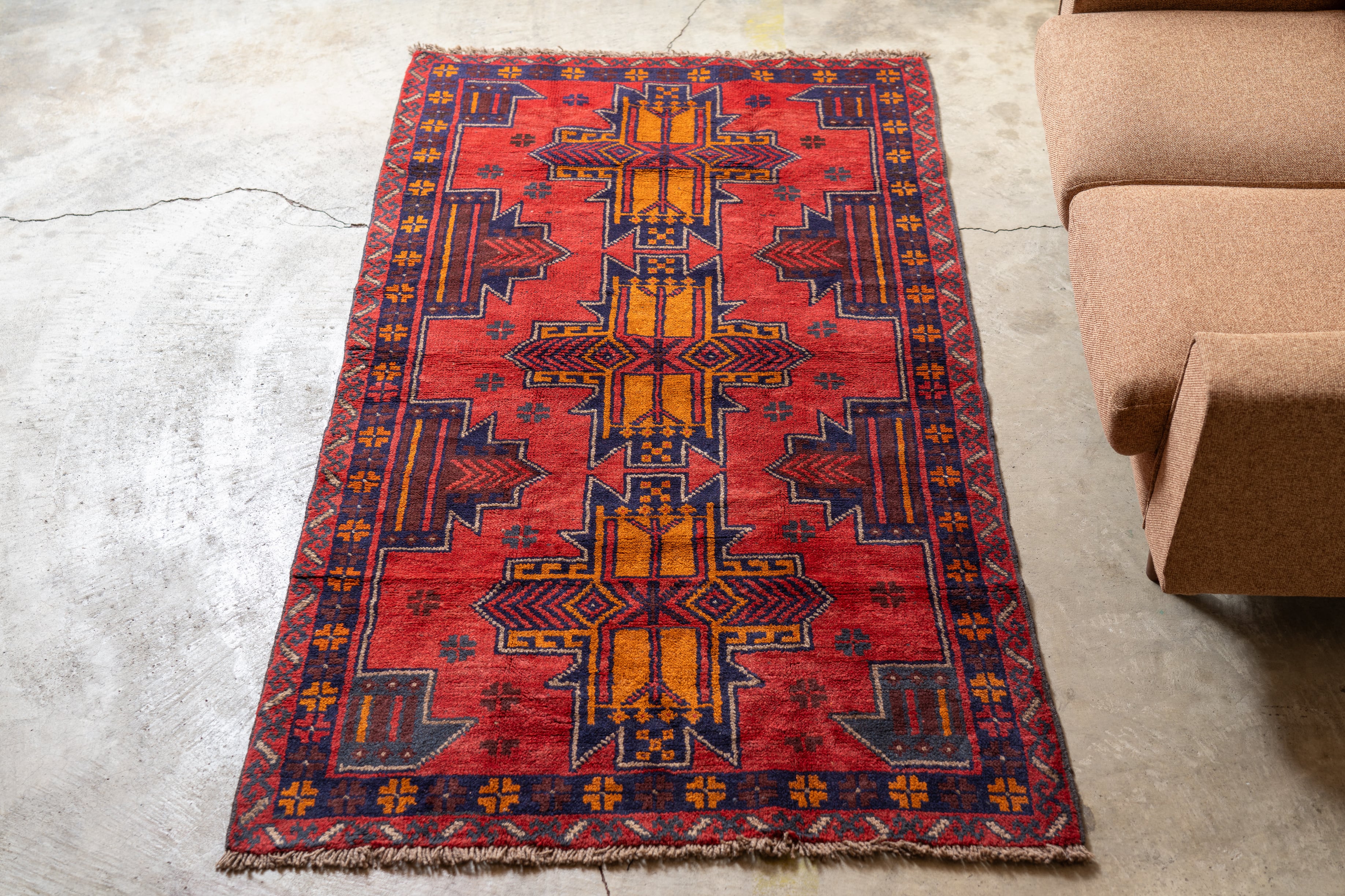 ★ コハク【古着・服中心】★ トライバルラグ　パキスタン　大判　レア ☆ コハク【古着・服中心】様専用☆ トライバルラグ パキスタン