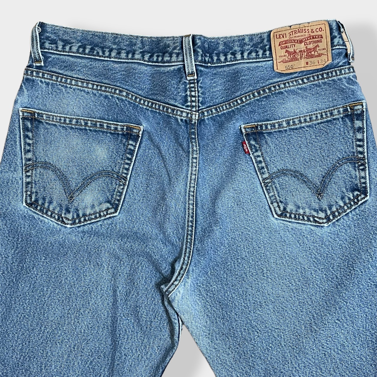 【LEVI'S】550 ジーンズ デニム ジーパン ワイドテーパード ジッパーフライ W36 L34 リーバイス ルーズ ダボパン ダメージ ジーンズ RELAXED FIT レソト製 US古着