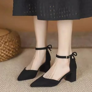 【送料無料】 パンプス 2色 靴 シューズ チャンキーヒール ハイヒール ポインテットゥ バックル リボン スエード エレガント 可愛い 大人可愛い きれいめ シンプル カジュアル シック コンサバ 華やか 大人 上品 おしゃれ 主役級 こなれ感 高見え 高級感 フェミニン レイヤード 無地 夏 レディース 女性用 ママ 20代 30代 40代 オフィス ビジネス OL 通勤 デート お出かけ 女子会 お呼ばれ 休日 お茶会 授業参観 パーティ 結婚式 二次会 垢抜け デイリーユース ファッション