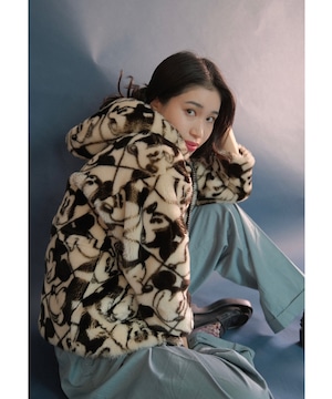 【送料無料】"Apparence paris"×”Disney”faux fur coat MADE IN FRANCE kids