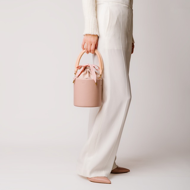Bucket  -  SMOKY PINK