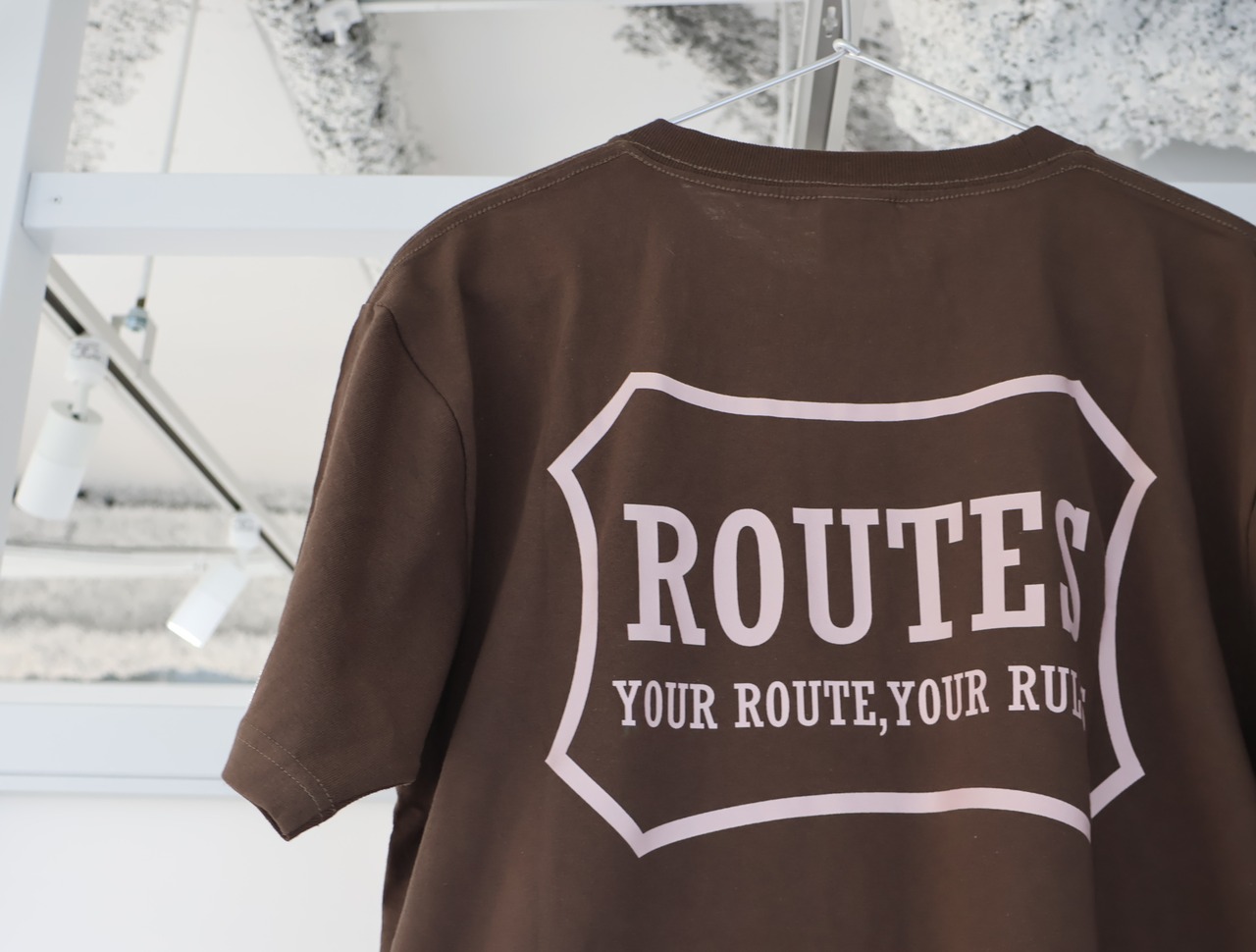 ROUTES LOGO TEE /ブラウン