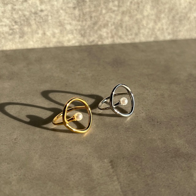 circle pearl ring