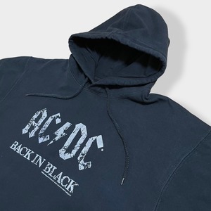 【AC/DC】BACK IN BLACK ロゴ 公式 オフィシャル バンドパーカー プリント スウェット フーディー hoodie プルオーバー M バックインブラック 黒 コピーライト 2005 us古着