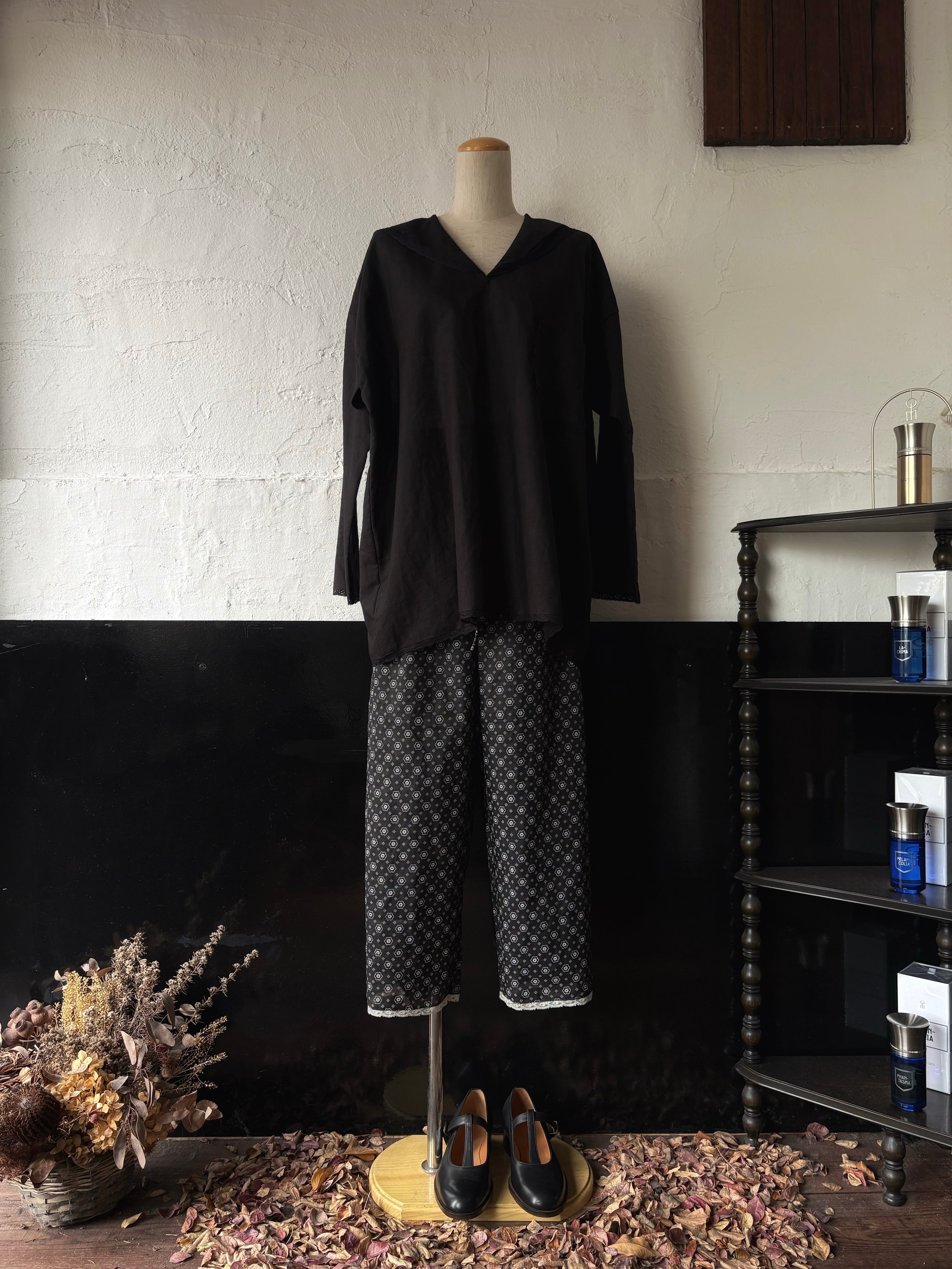 MOTHER HAND artisan DINANT black | TALE COCOON