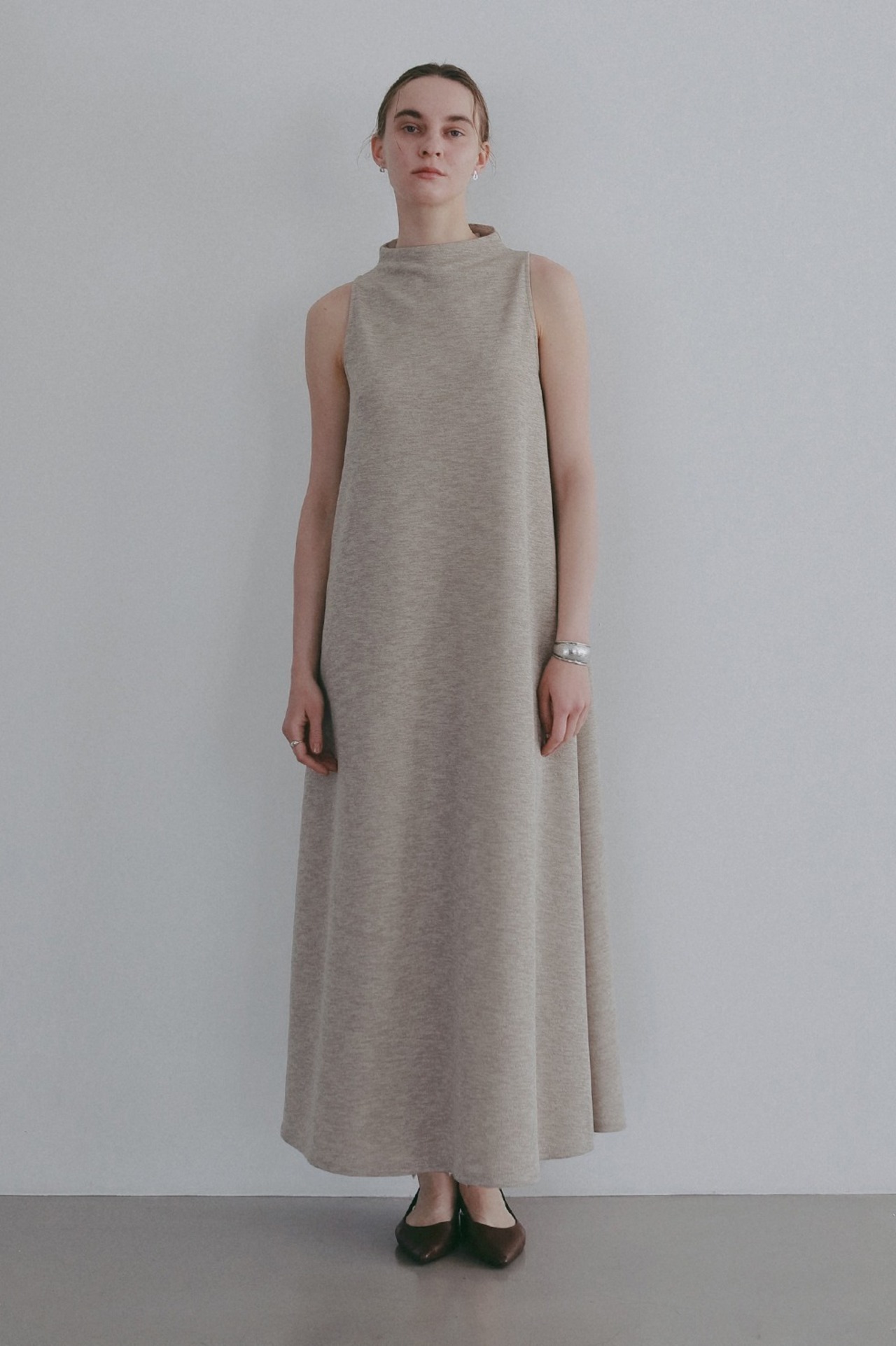 MANOF AMERICAN SLEEVE MINIMAL ONEPIECE 2色展開