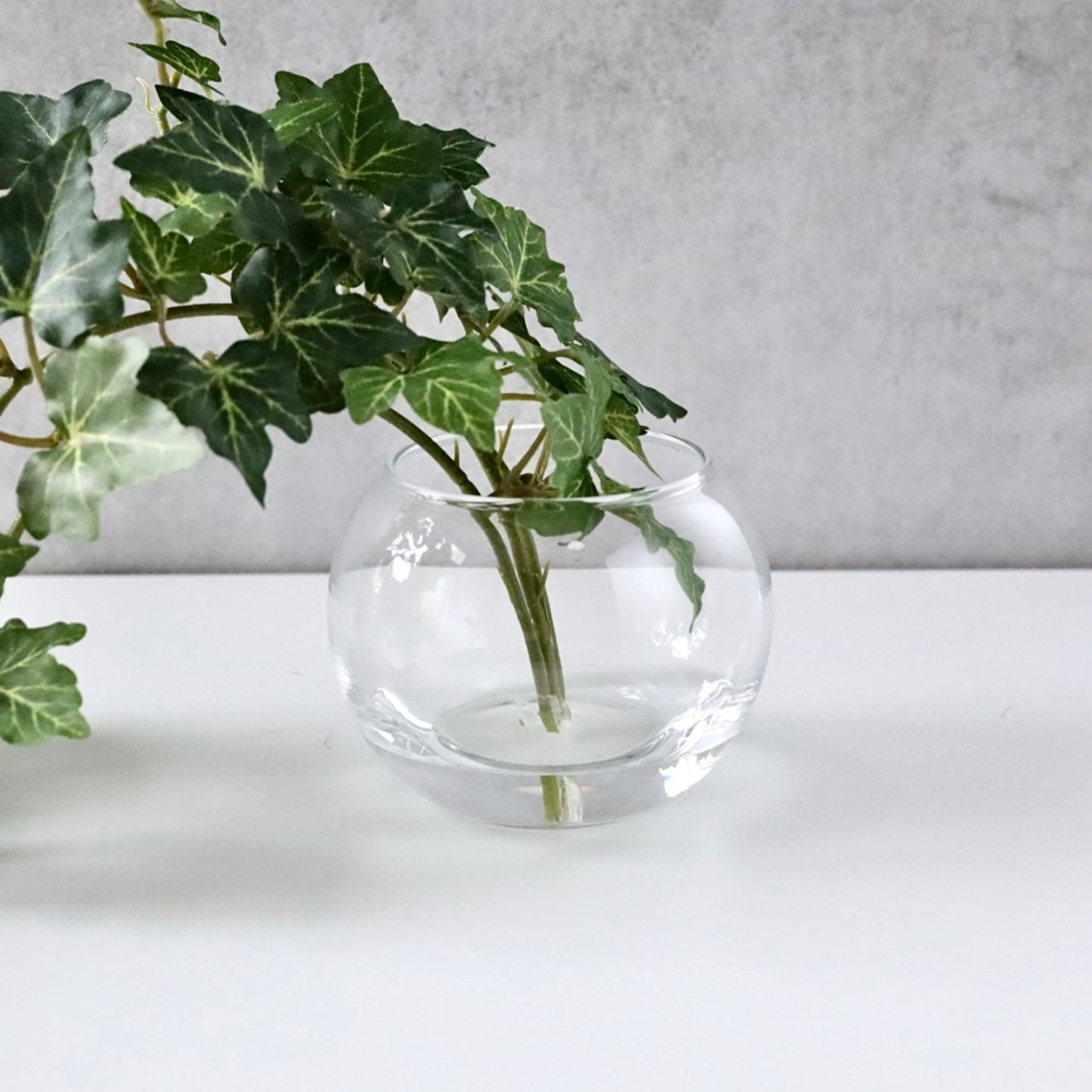 アイビー フェイクグリーン 人工観葉植物 卓上インテリア ガラス花瓶 水やり不要 つる植物 室内 ギフト