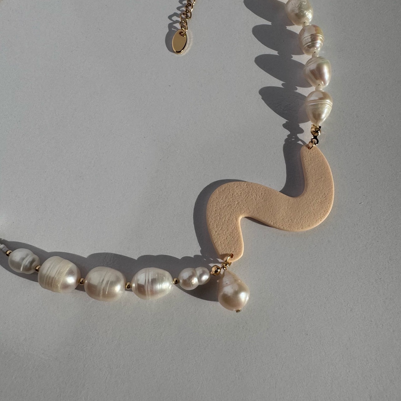[beige] ポリマークレイ 淡水パールネックレス［GSN090-BG］