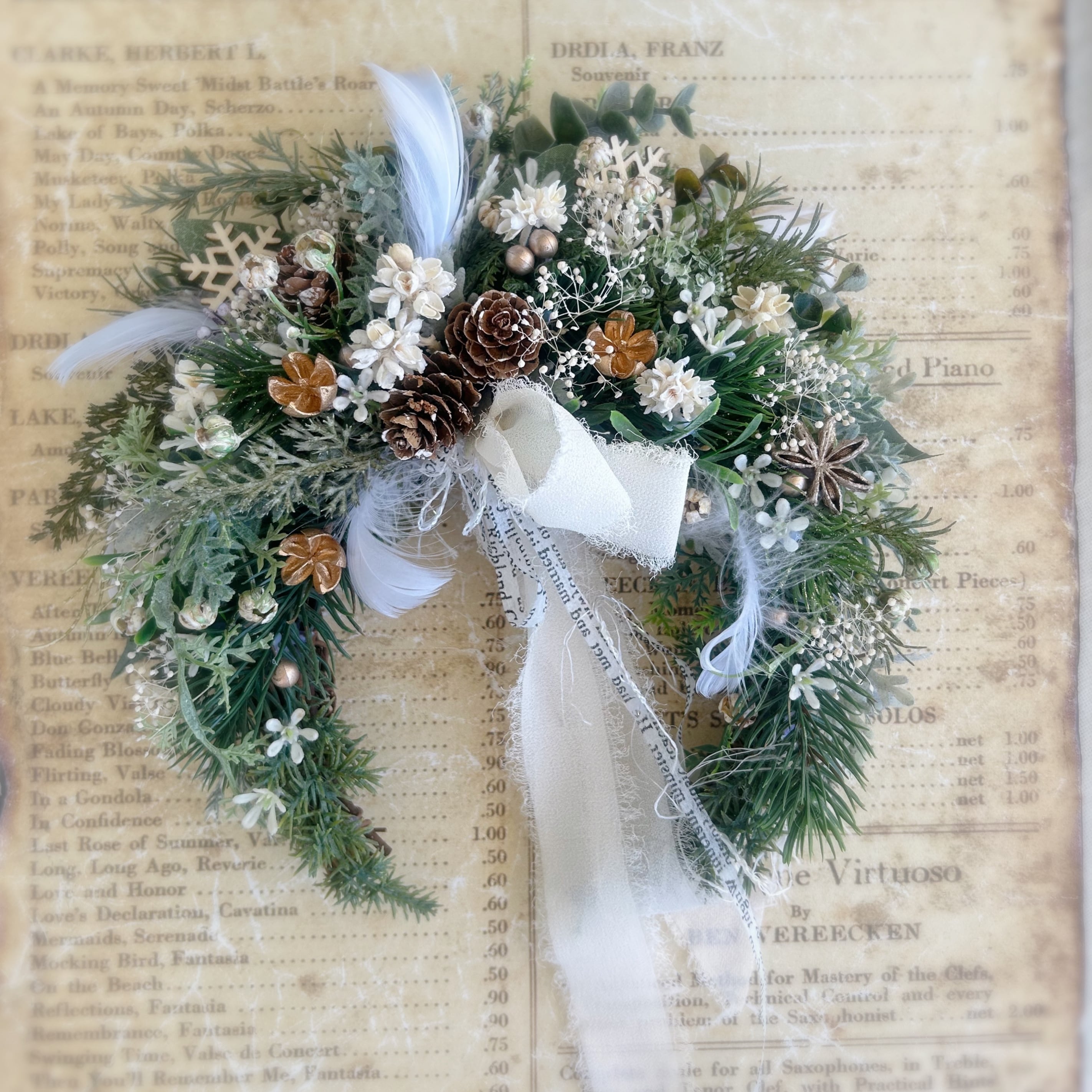 グリーンと木の実のナチュラルリース アンティーク F ＆ Green