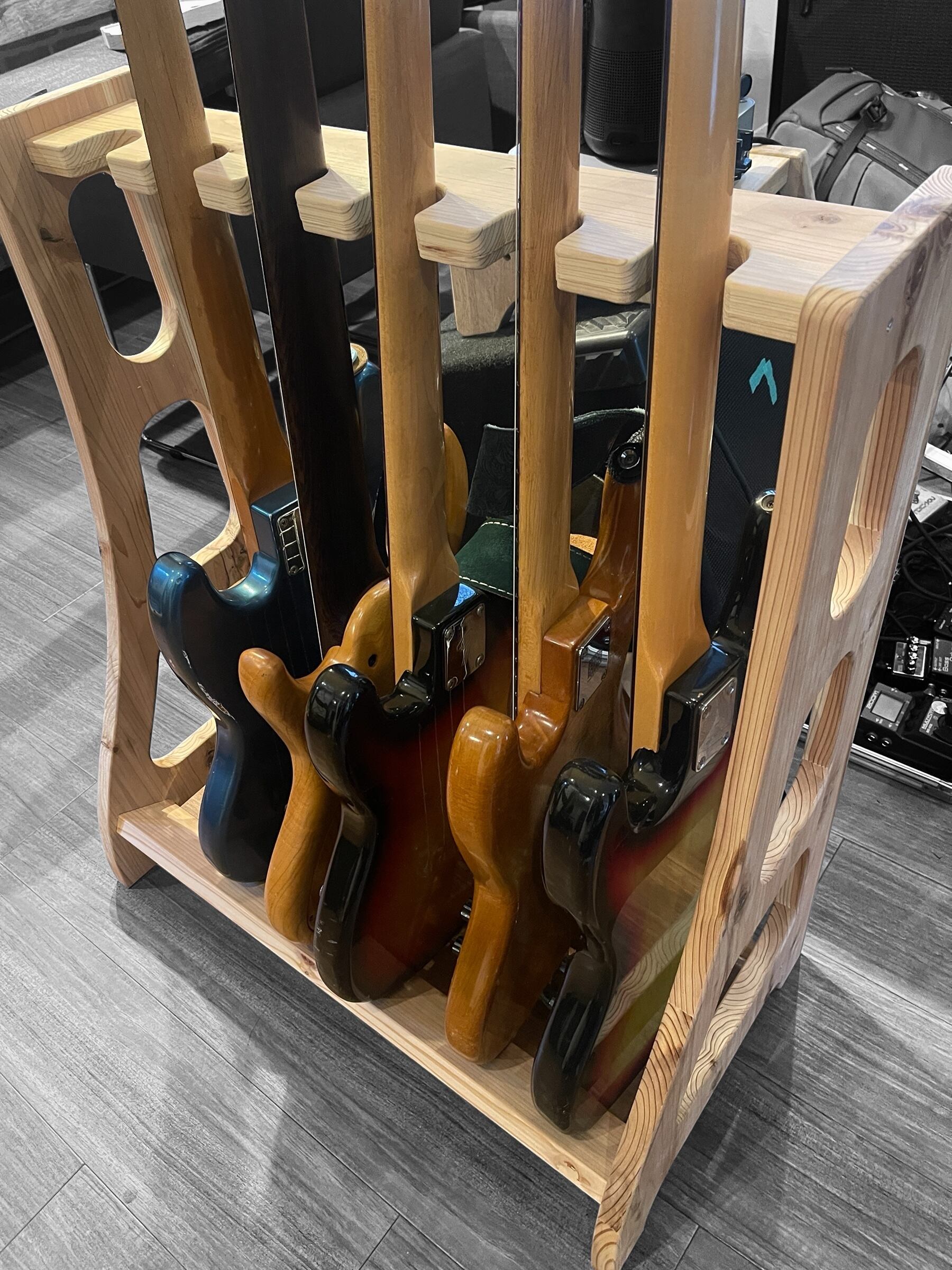匠の木音(きおん)」｜無垢材ギタースタンドDIY組立キット 10本収納