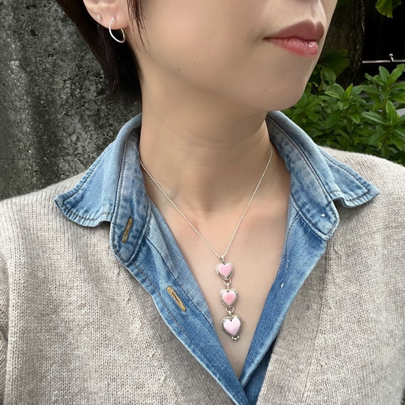 Indian Jewelry》 3連 ラージサイズ ハート コンクシェル ペンダント