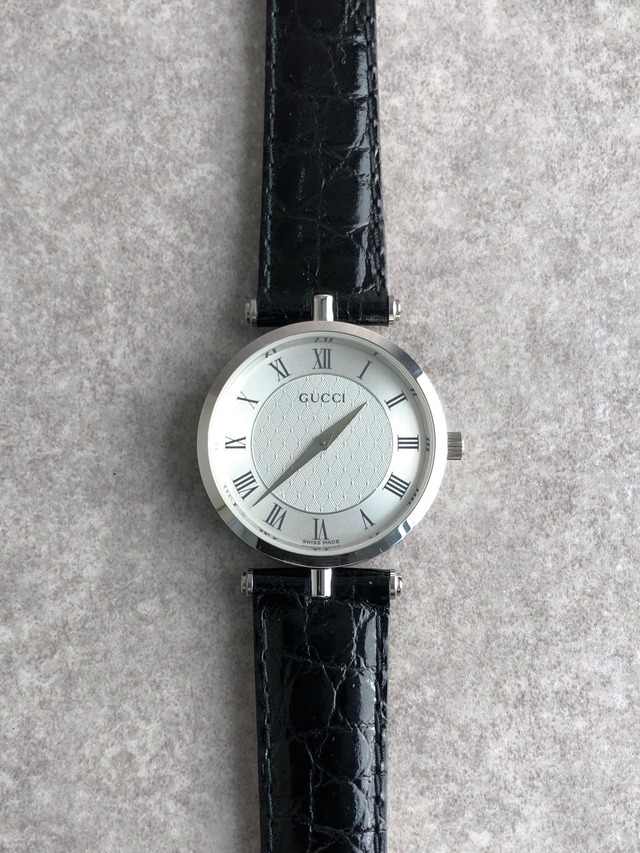 GUCCI グッチ シェリーライン 腕時計 シルバー×ブラック ローマ文字 ステンレススチール 2040Ｍ vintage ヴィンテージ オールド asvi62