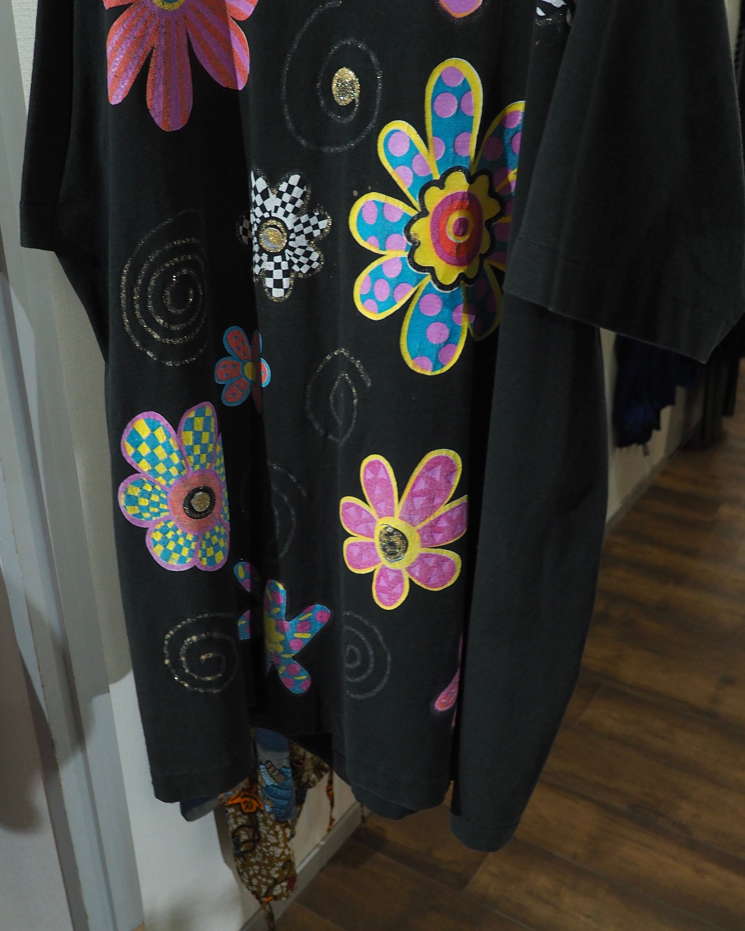 1990s " Special ‐ Made in USA " Colorful Flower Hand Painted vintage loose SS Tee