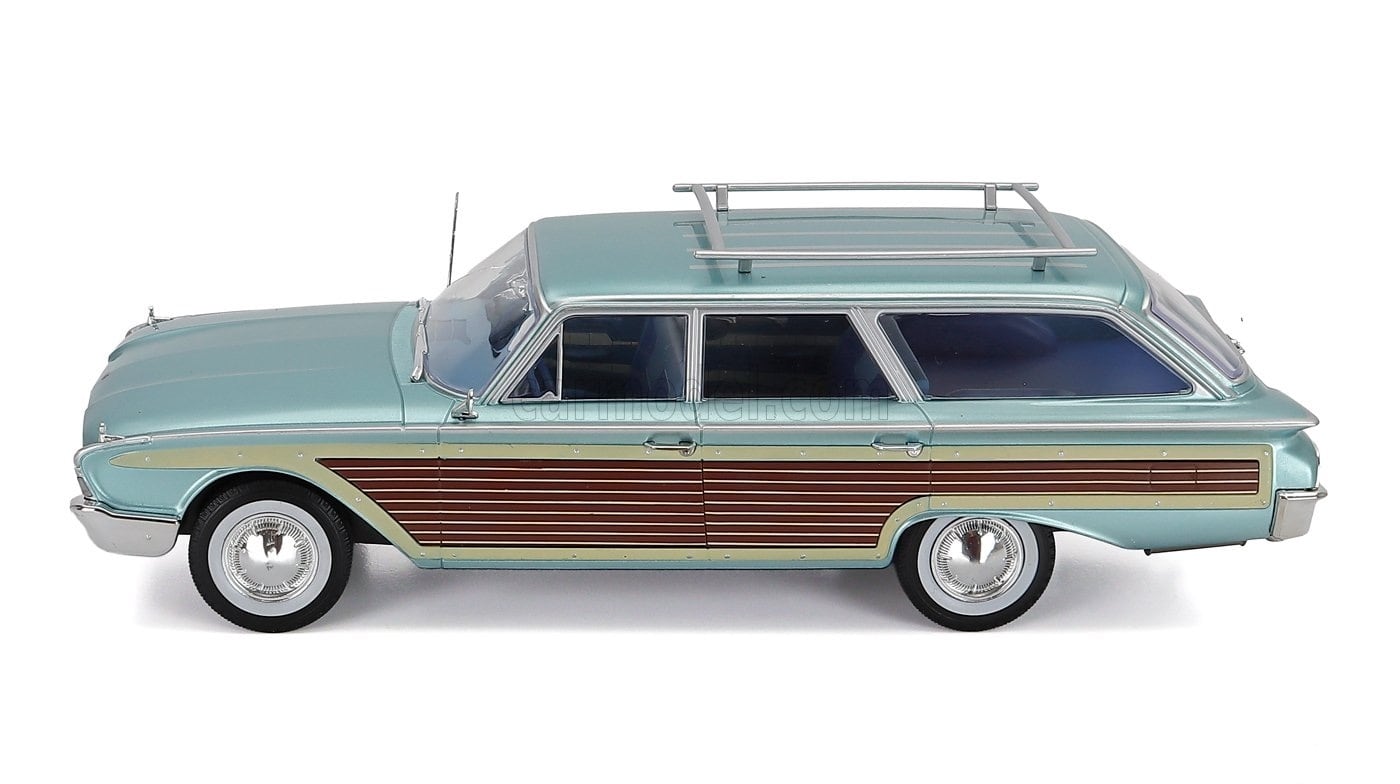 ミニカー アメ車 1/18 LTD カントリー スクエア MCG 1/18 FORD USA LTD
