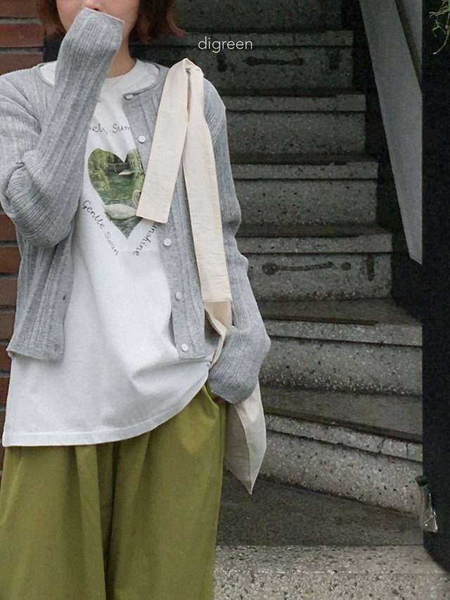 digreen26su_Pure Swan Tee. (Mom)