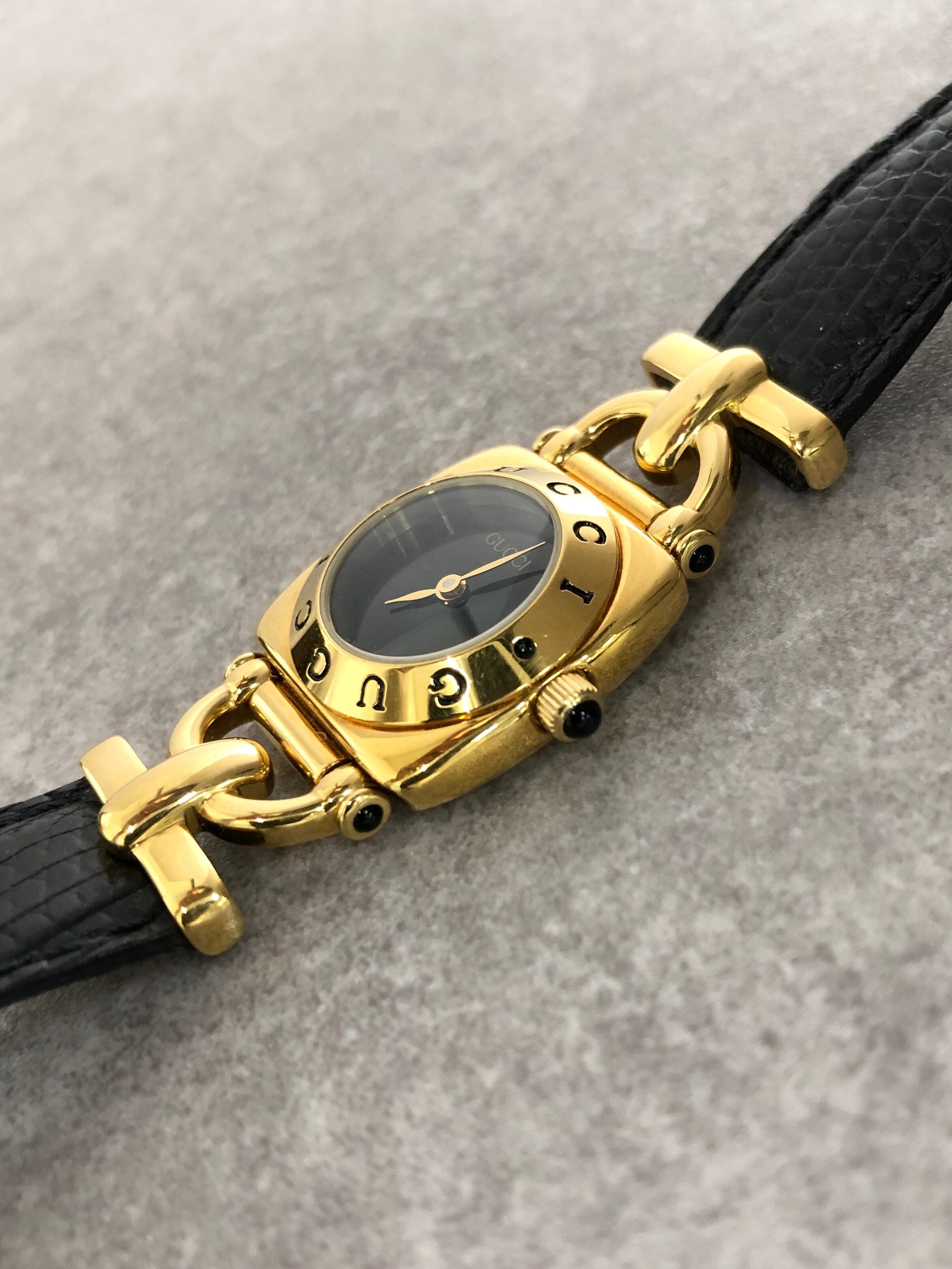 GUCCI グッチ 腕時計 ゴールド×ブラック ステンレススチール 6300L