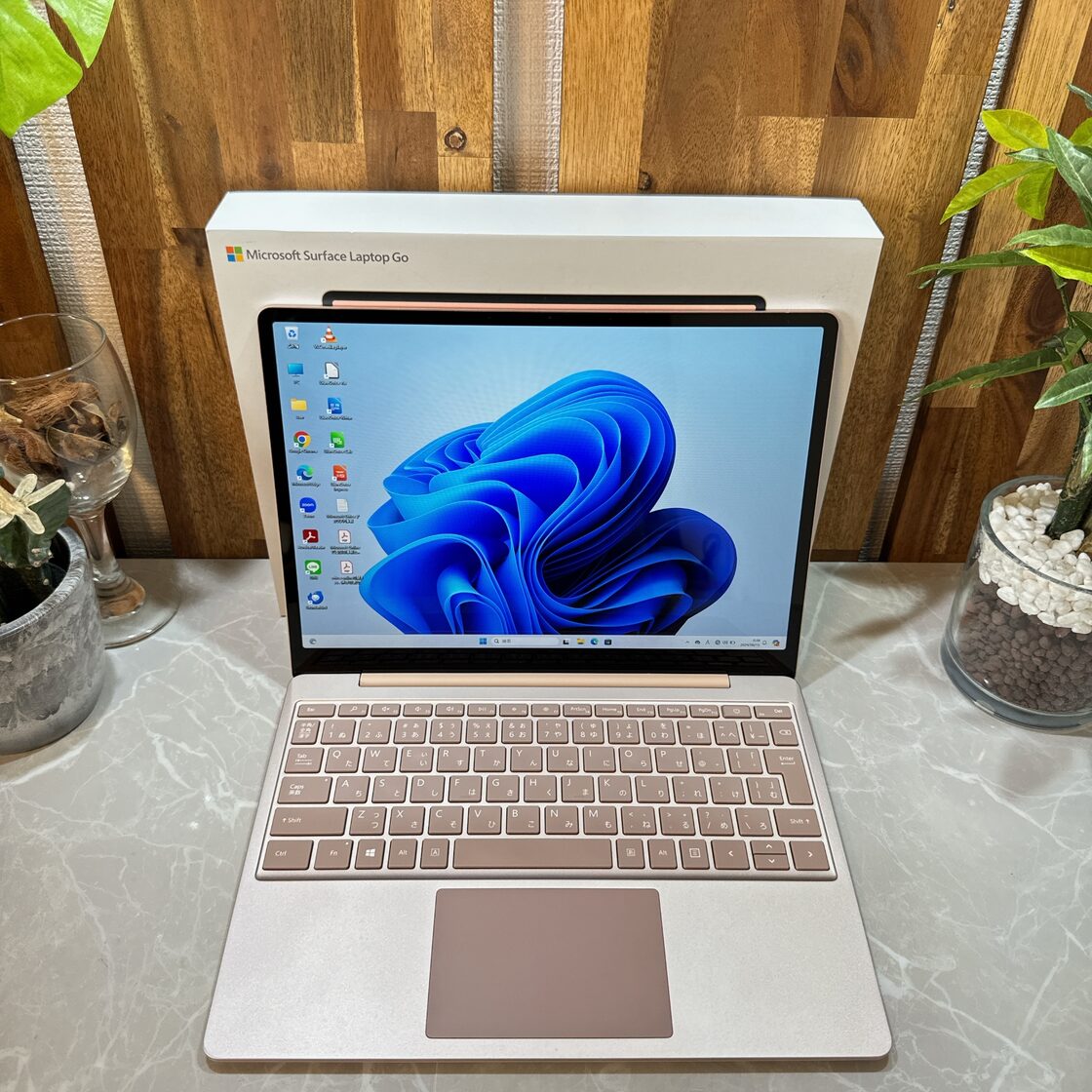 極美品】Surface Laptop Go☘️メモ8G☘️i5第10世代☘️SSD | Pay ID
