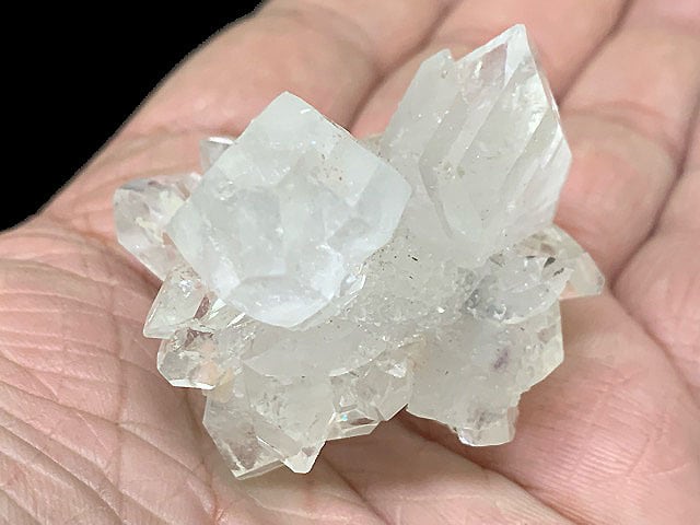 アポフィライト原石C | Synergy Stone(シナジーストーン)