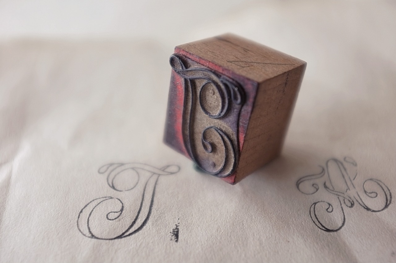 フランス 3c 曲芸的Tとモノグラムと刺繍用スタンプ アンティーク