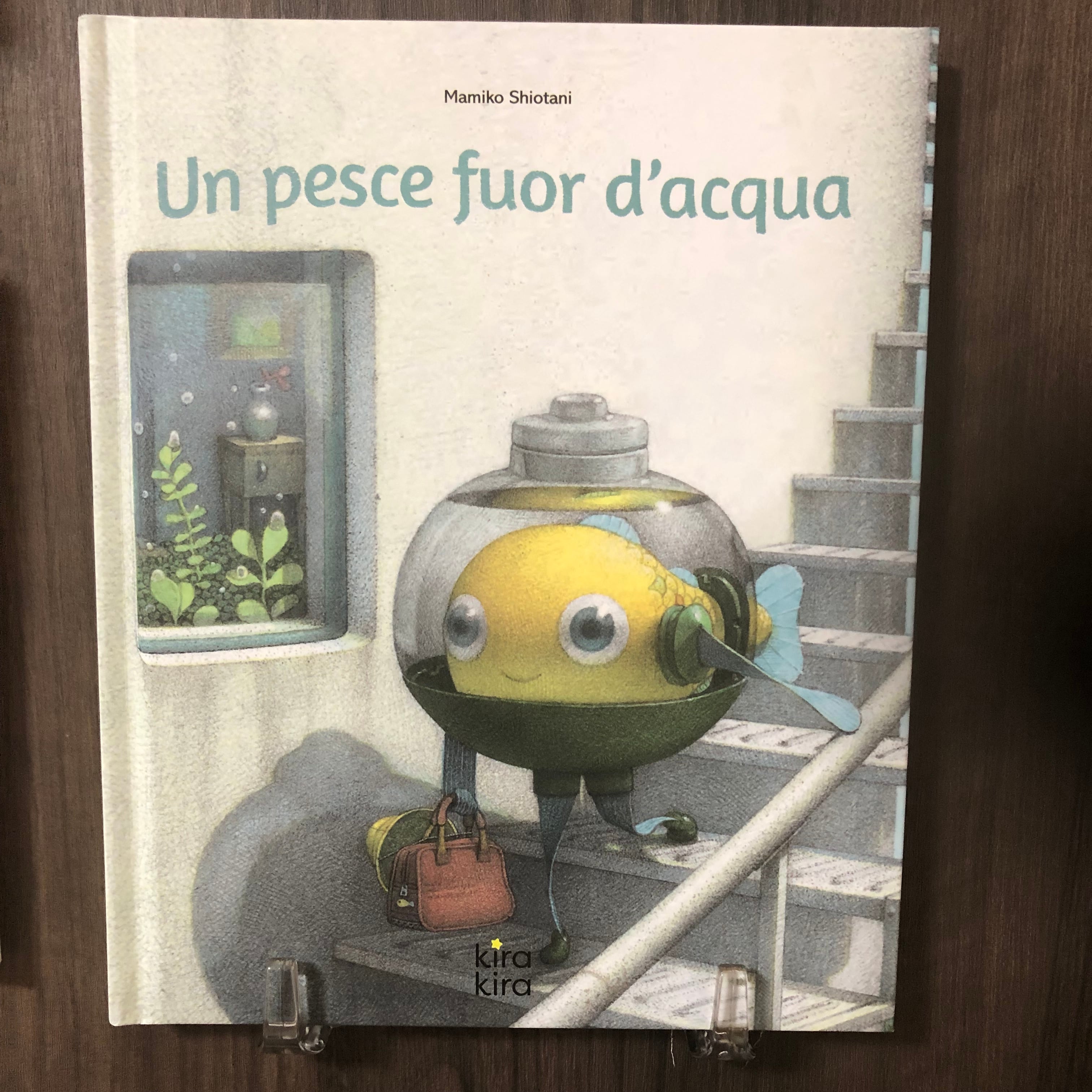 おもちゃの兵隊　仕掛け絵本（洋書・イタリア語) おもちゃの兵隊 仕掛け絵本（洋書・イタリア語) | APPS-BICENTENARIO