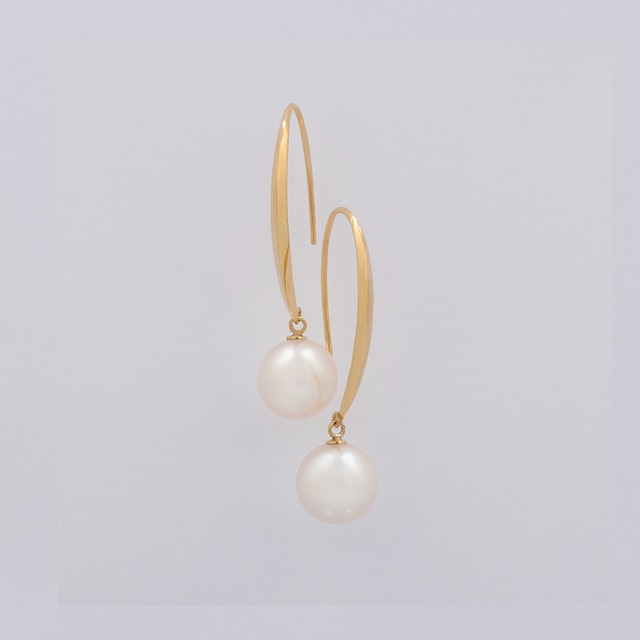 BASIC / Hook Earrings (White)