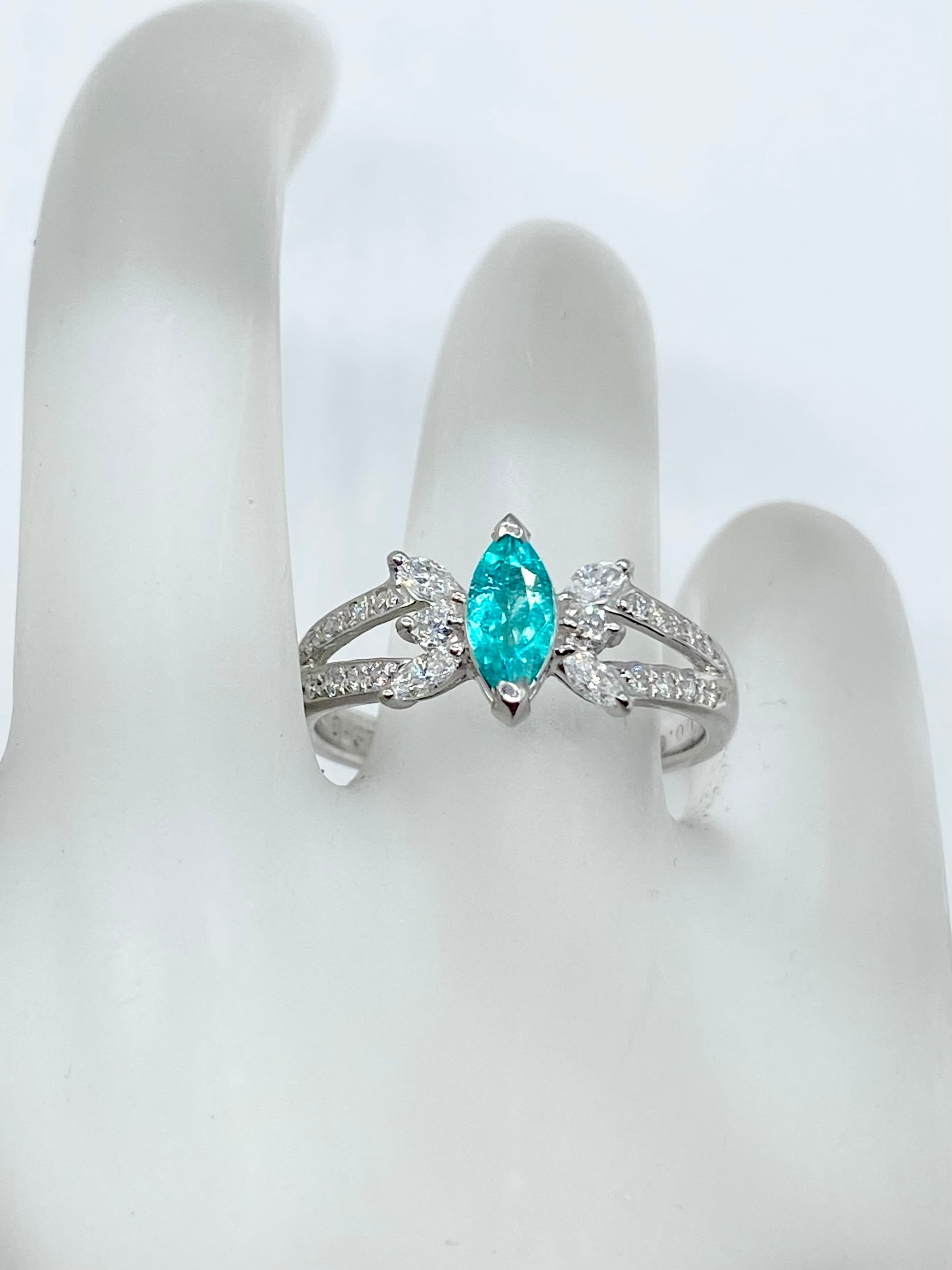 ほぼ全品SALE 〜8/13】パライバトルマリン 0.37ct ほぼ全品SALE 〜8/13】パライバトルマリン 0.37ct