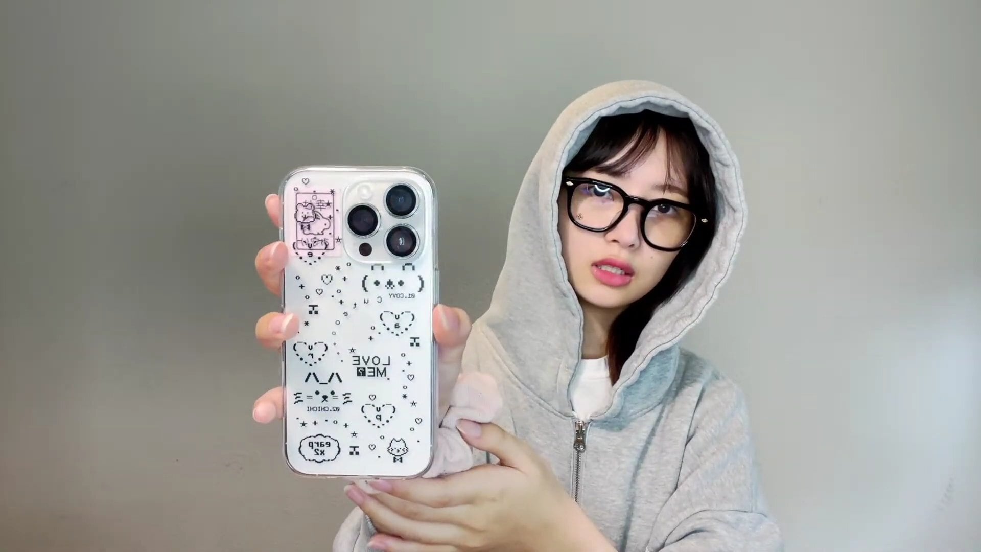 16シリーズ登場！☆IVE レイ 着用！！【earpearp】EMOJI COVY CHICHI