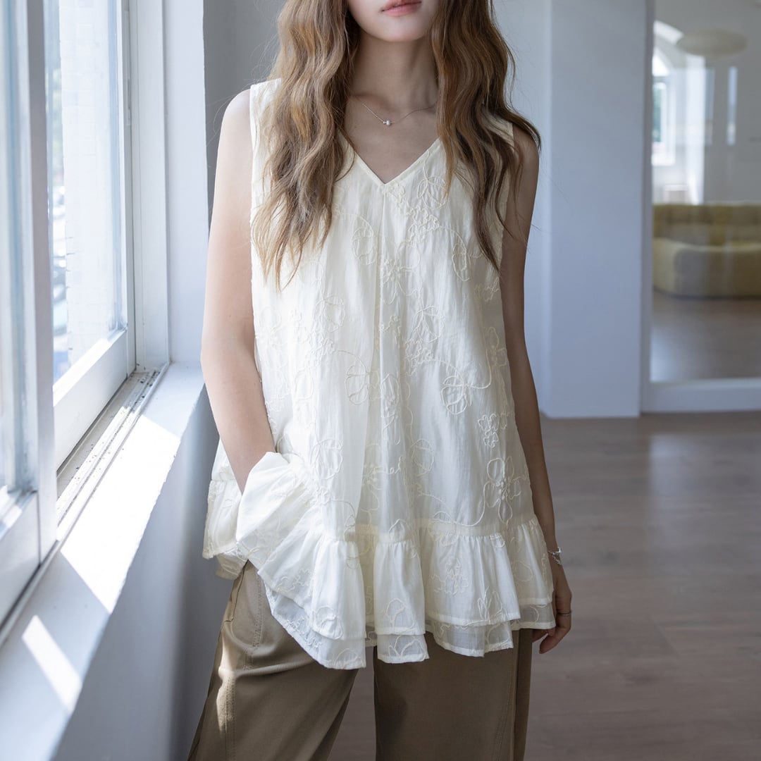 floral embroidered sleeveless blouse