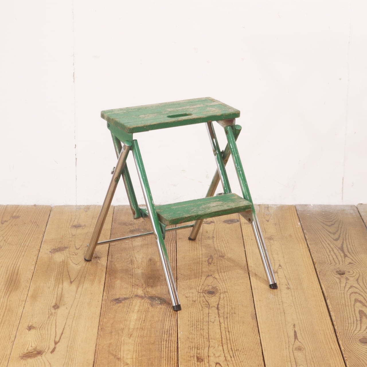 ヴィンテージ ステップラダー 脚立 折り畳み ガーデニング 飾り台 ディスプレイ 古道具 リペイント 緑 レトロ/RBT21213