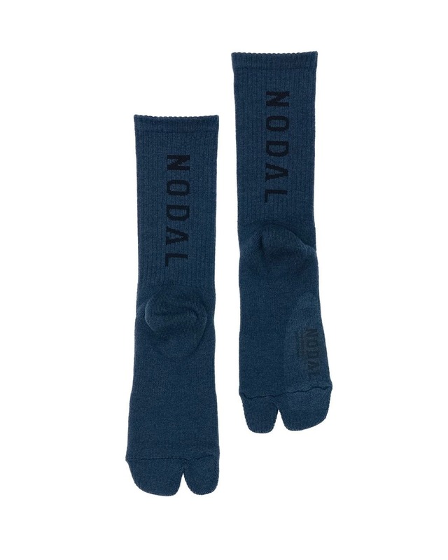 NODAL Logo Socks  NAVY × BLACK