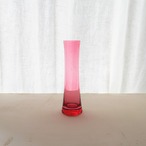 スラリとビビッドなピンクのフラワーベース