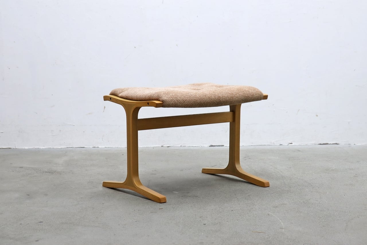 天童木工 ヘロン ビーチ材 プライウッド オットマン スツール 椅子