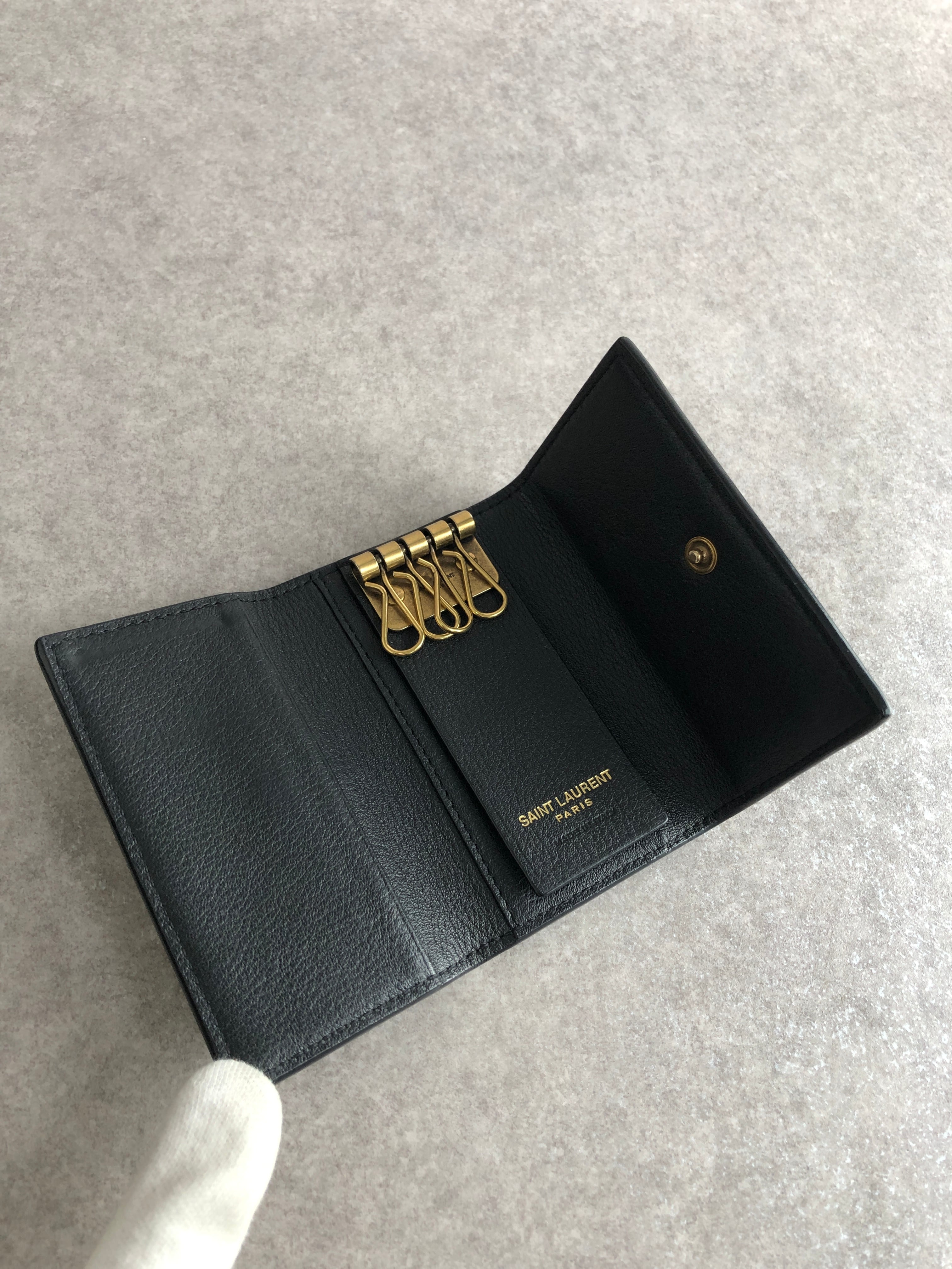 YSL ブラックレザー ケース SAINT LAURENT◇海外限定◇直営/正規店◇レザー リップケース (Saint