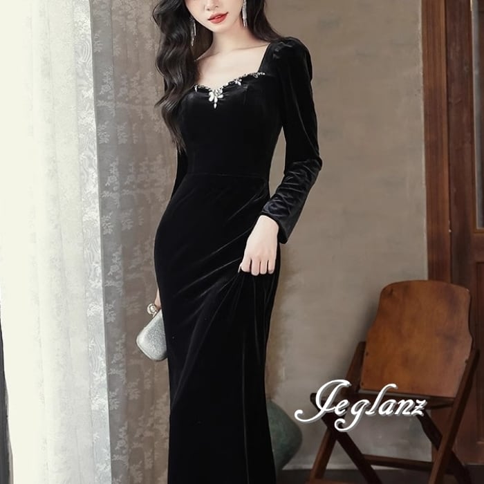 ビジュー付き イブニングドレス ベルベット調 背中開き 光沢感(MB8411)ζ