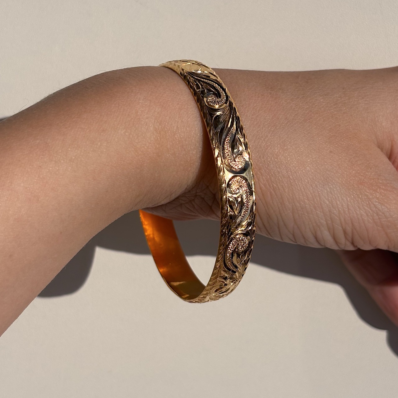 ハワイアンバングル(スクロール/ホヌ/1cm)