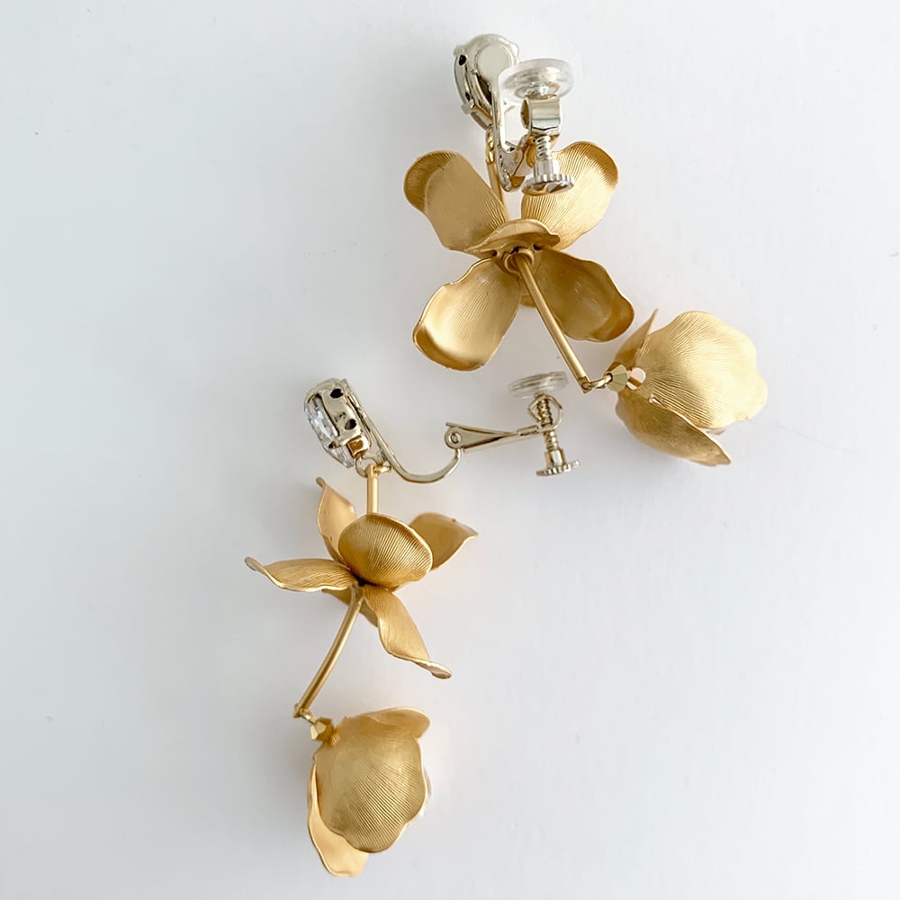 ヴィンテージゴールドフラワーペタル・スイングイヤリング&ピアス【TER-199-VG】