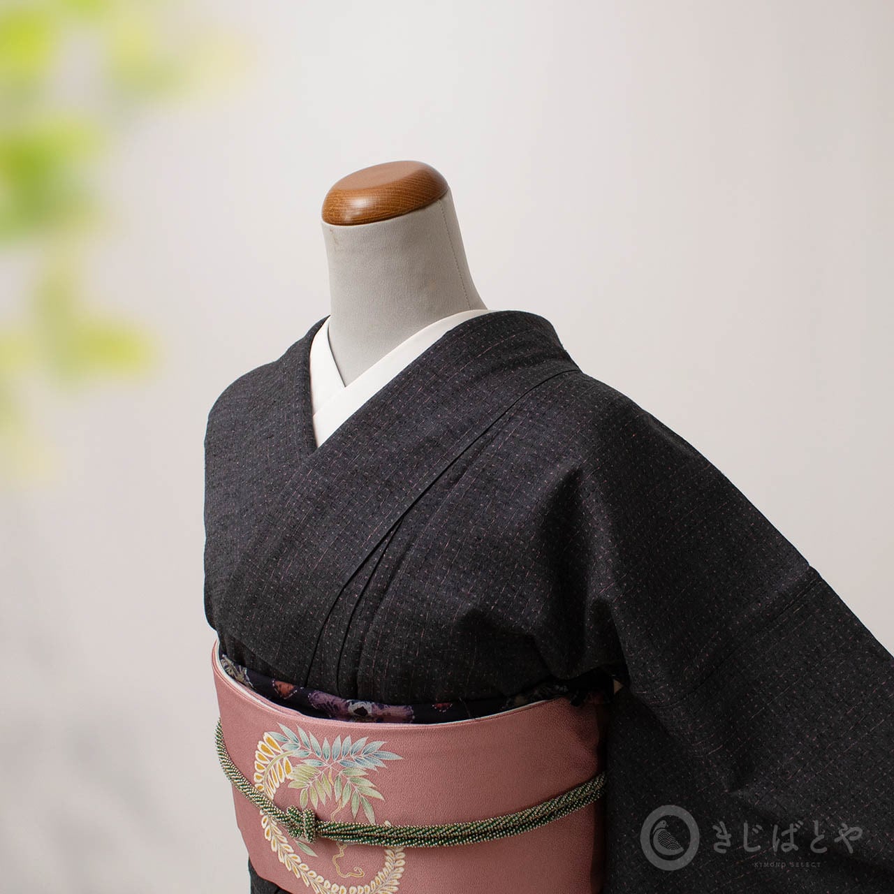 本場結城紬 深い墨色の小紋 袷 | きじばとや