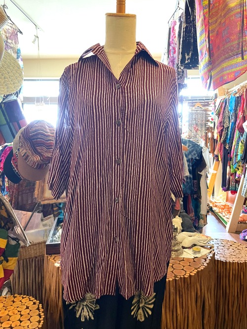 シャツ 半袖 七分袖 7分袖 ロールアップシャツ おしゃれブラウス ゆったり ホワイト ワインレッド ストライプ柄 デザイン 総柄  モード系  上品 きれいめ レディース おでかけ 旅行 ＊アジアン雑貨No.306