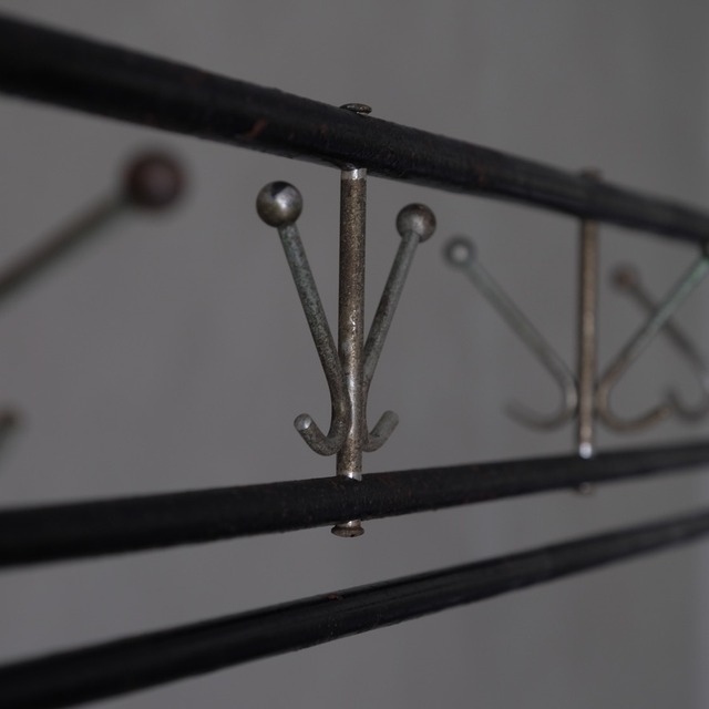 Hanger rack