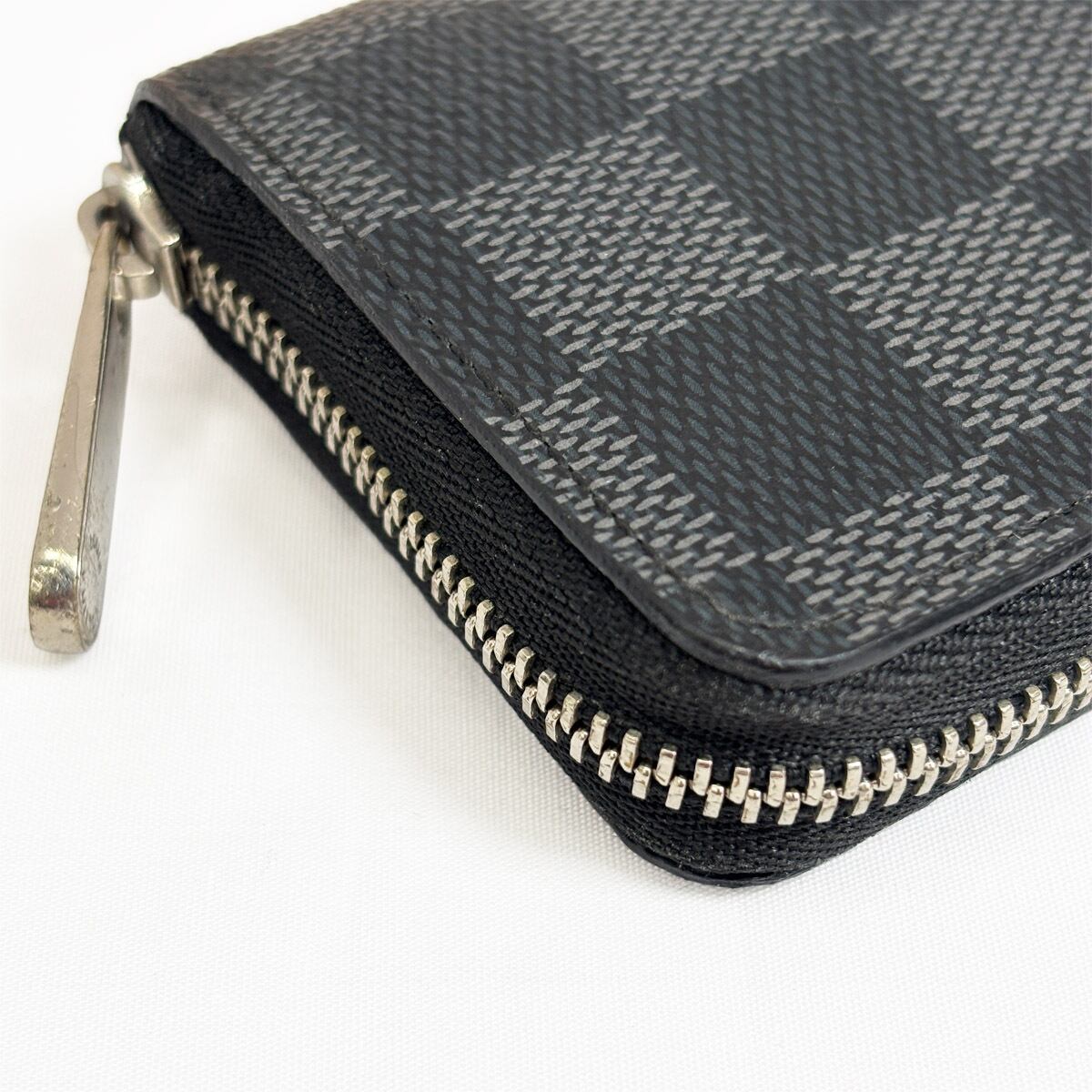 LOUIS VUITTON ルイ・ヴィトン ダミエ・グラフィット ジッピー コイン