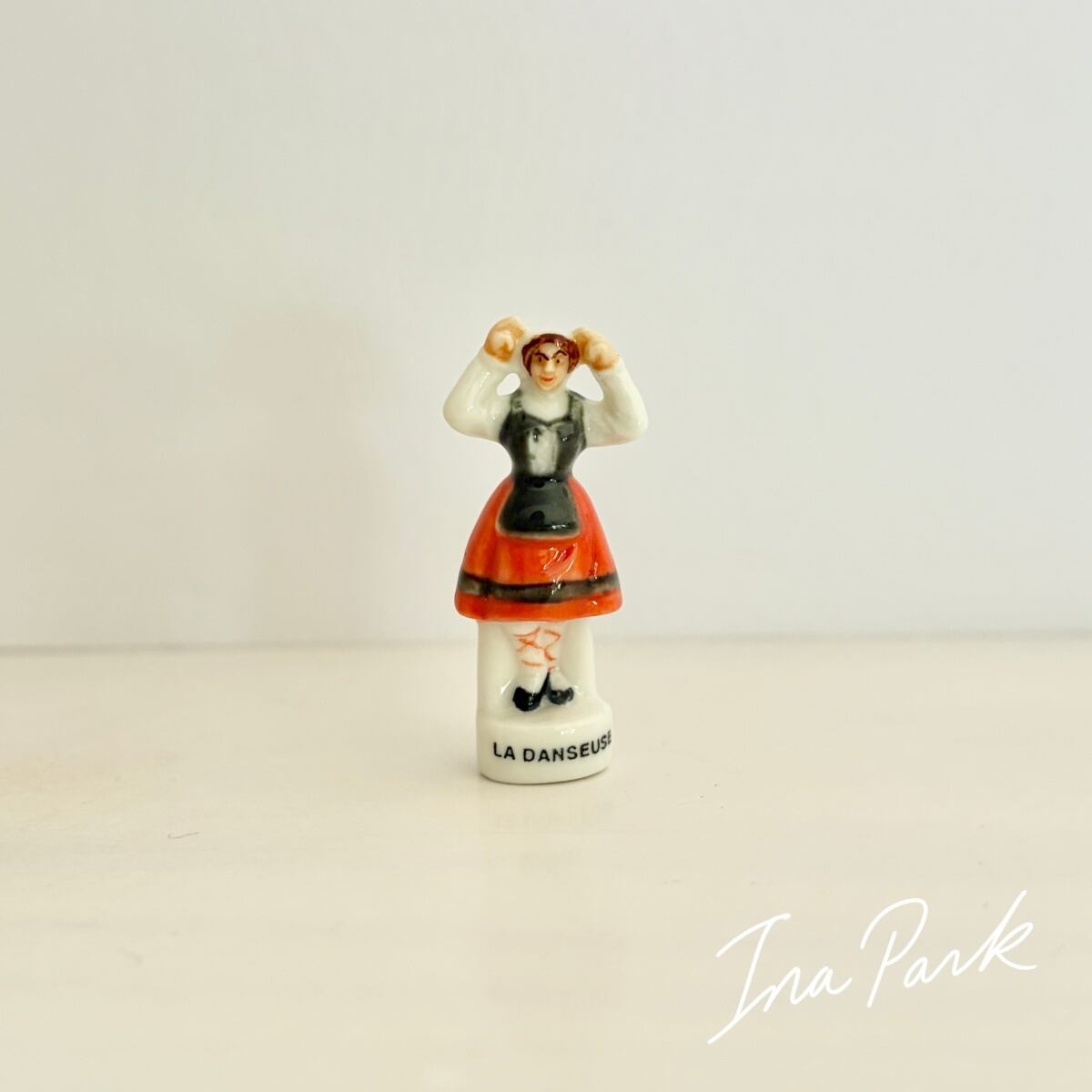 フランスのチーズ　希少　フェーブ　ヴィンテージ　フランス　陶器　ミニチュア　置物 フランスのフェーヴ Ira PARK