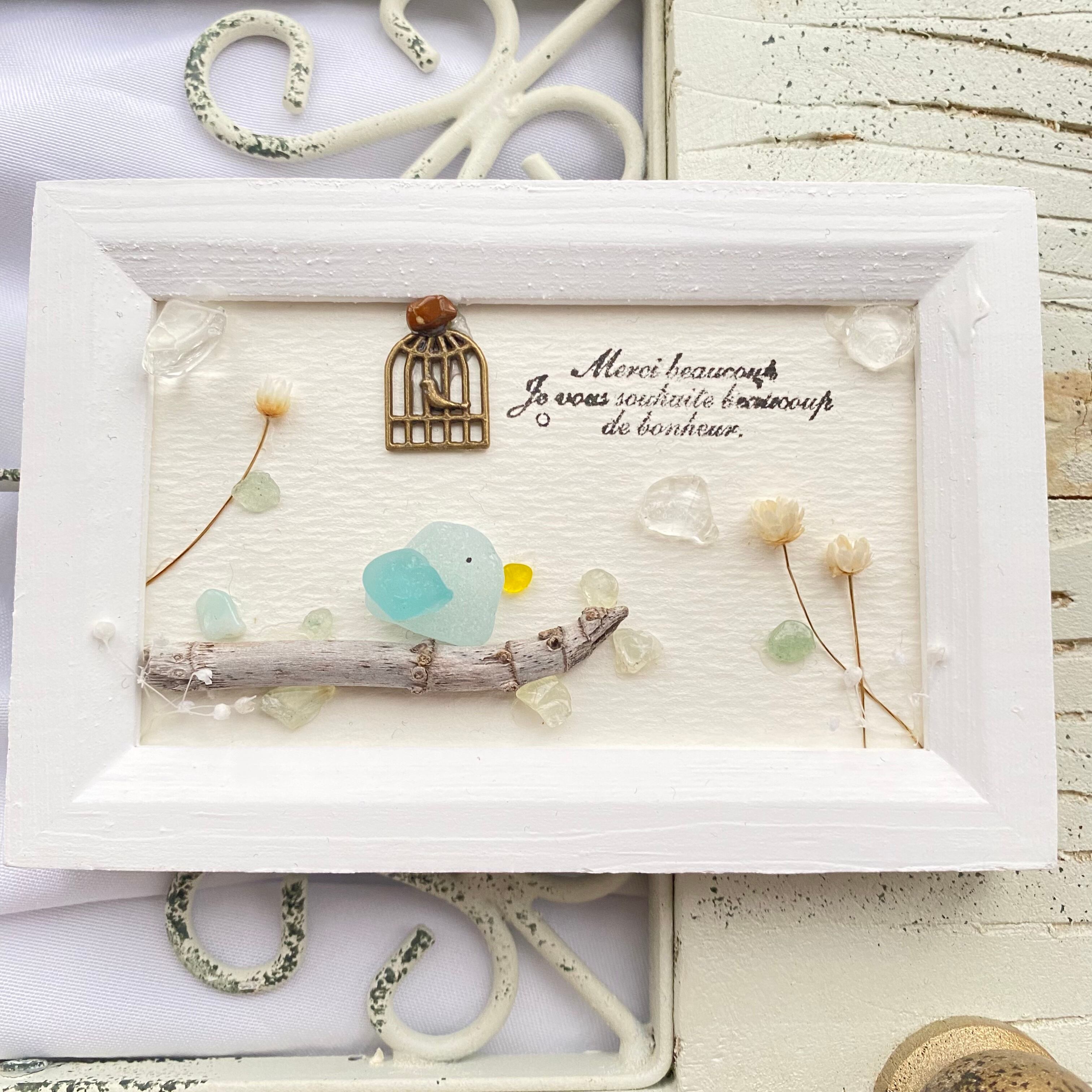 "木の上でほっと一息"/ホワイト