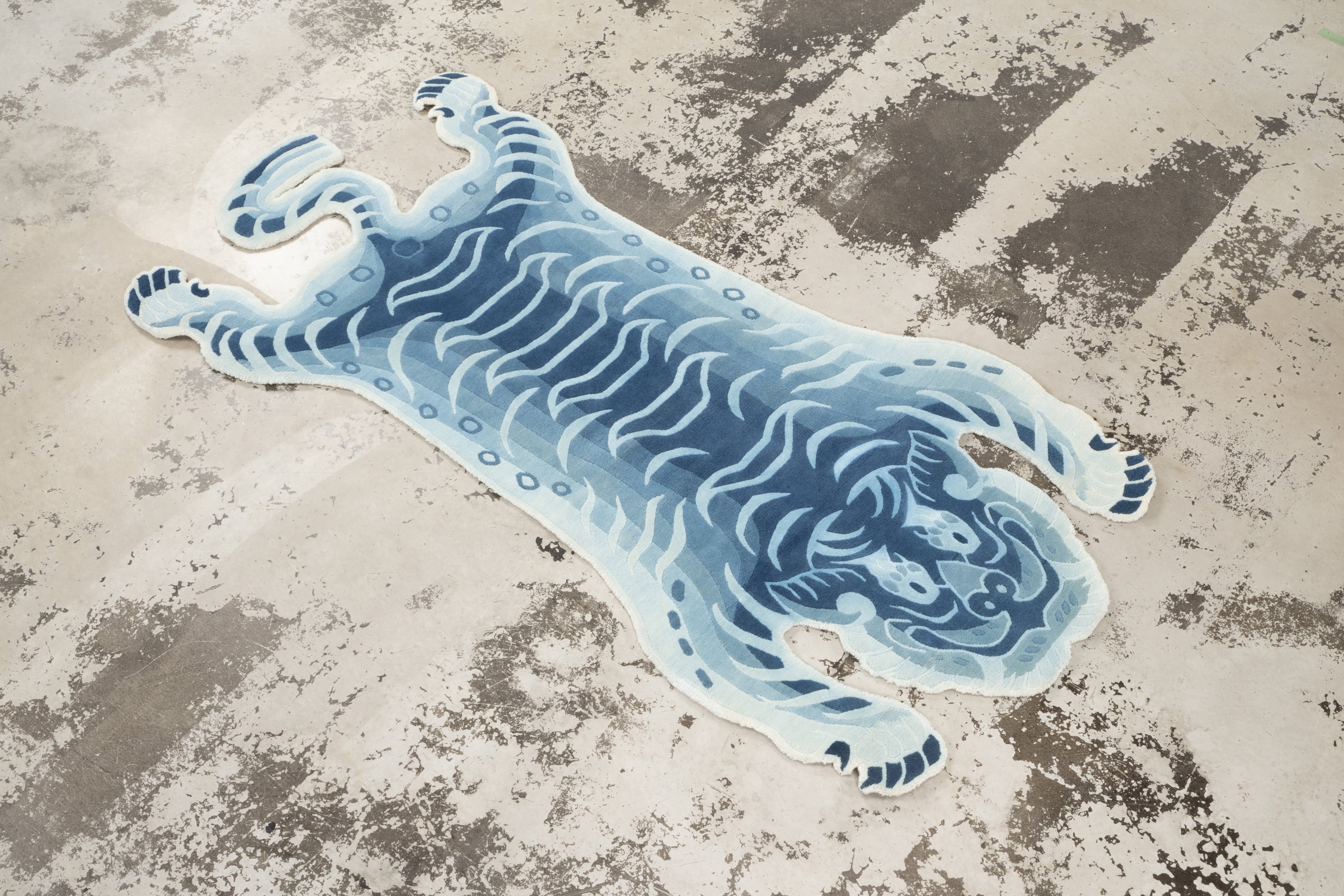 Tibetan Tiger Rug 《Mサイズ•ウール・オリジナル4・夏の藍染