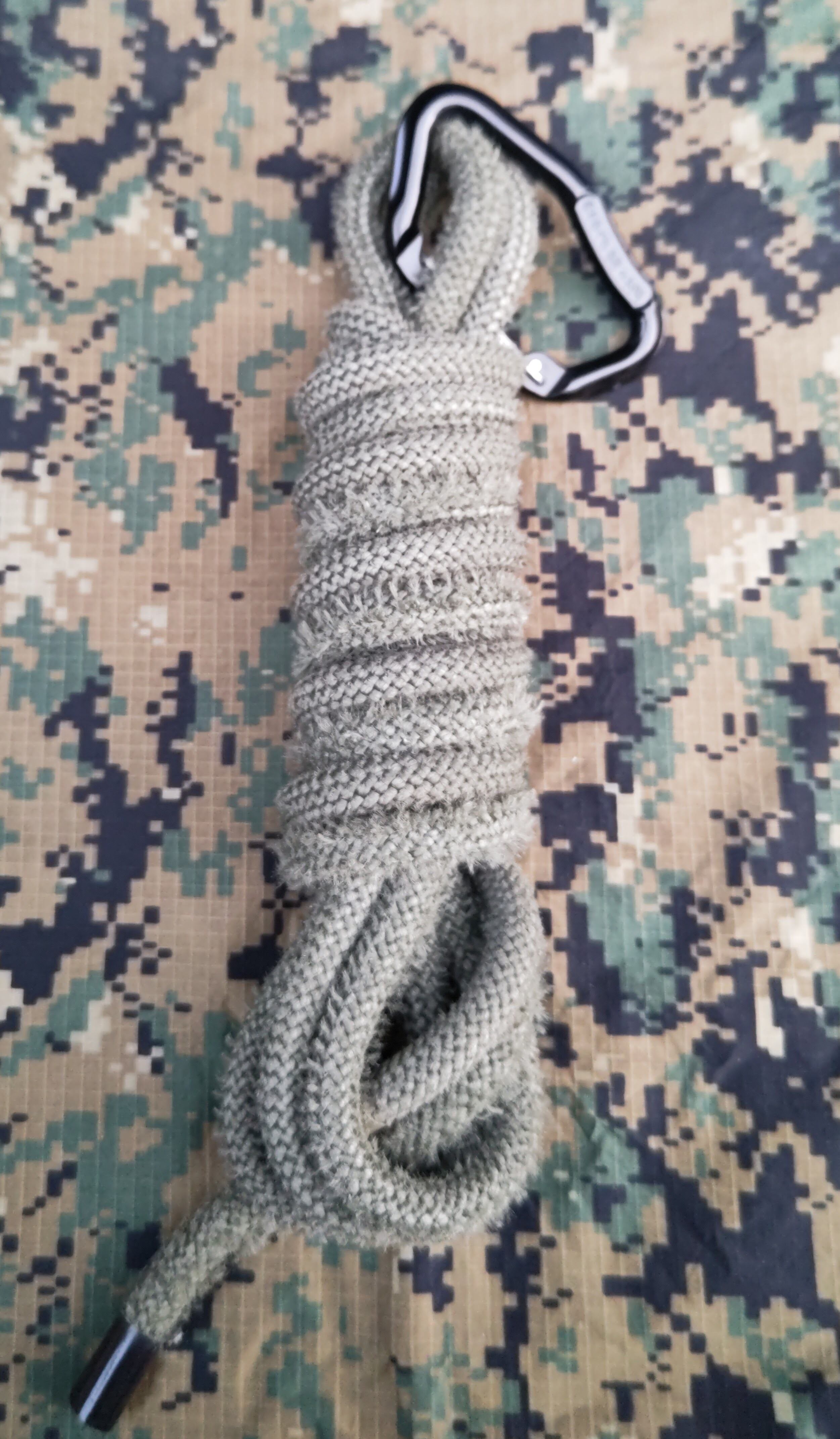 米軍　アメリカ海兵隊　陸軍　放出品実物払い下げ　ミリタリーハイドレーション　水筒